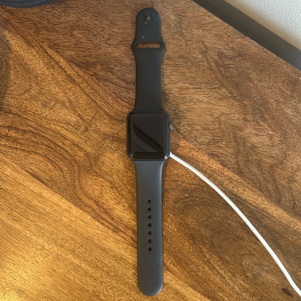 Apple Watch - series 3, 42 mm, aluminum case, Ion-X glass, composite back, gps